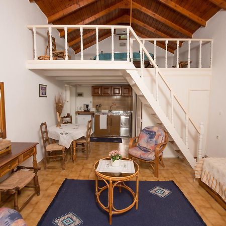 Penelope Apartment Simi Dış mekan fotoğraf