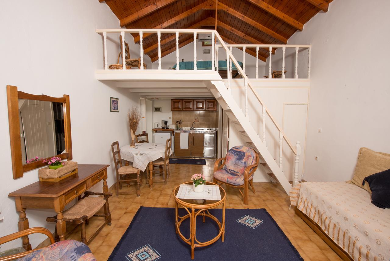 Penelope Apartment Simi Dış mekan fotoğraf